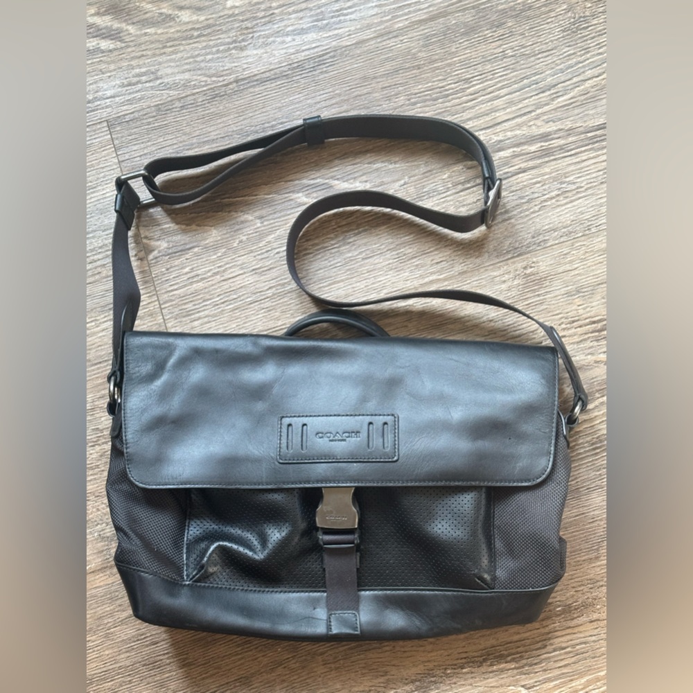 Coach Mixed Material Terrain Shoulder bag style F24673